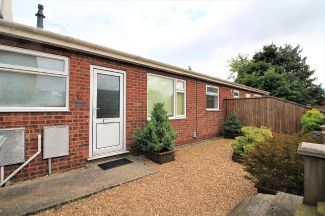 Thumbnail Bungalow to rent in Neville Road, Norwich