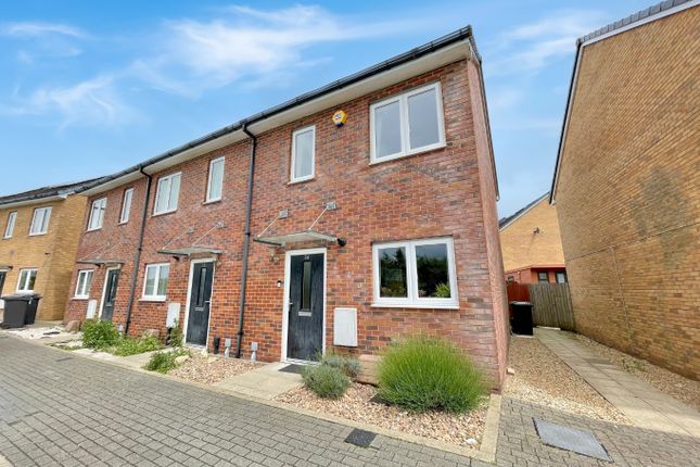 Thumbnail End terrace house for sale in Farley Meadows, Luton, Bedfordshire