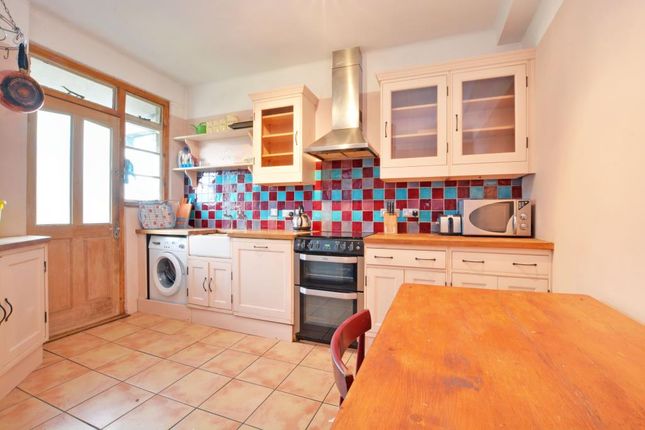 Thumbnail Flat to rent in Selwyn Court, Blackheath, London