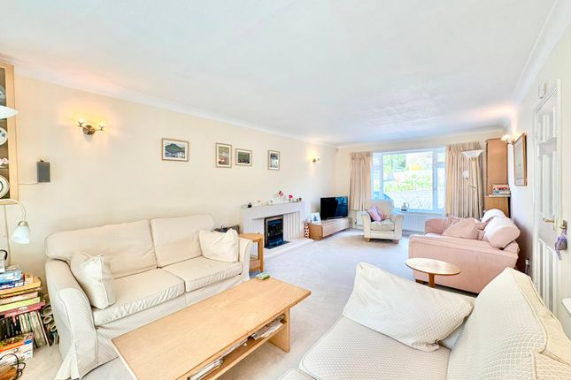 9, Leawood Croft, Holloway photo 2