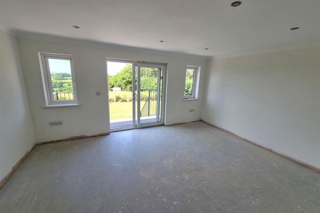 3, Taladowr, Launceston photo 3