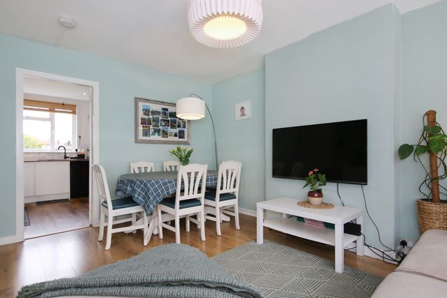 6, Park Avenue, Loanhead photo 4