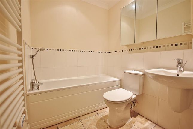 Flat for sale in Wolage Drive, Grove, Wantage, Oxfordshire
