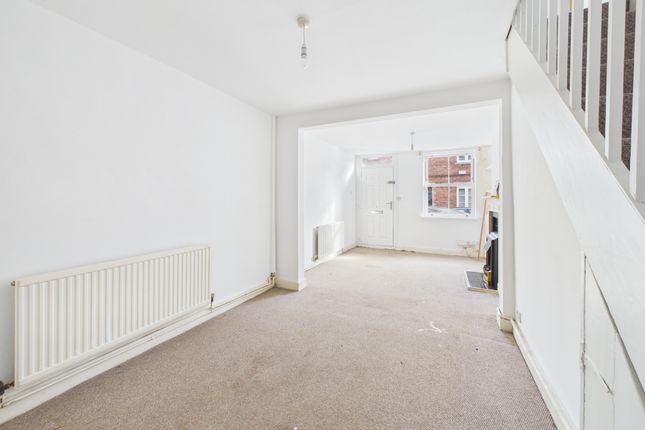 16, Albert Terrace, BEVERLEY photo 2