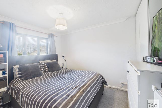 17 Wills Close, Arundel photo 4