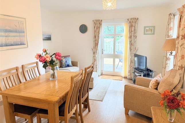 Flat 8, 32, Elizabeth House, Mickleham Gardens, Cheam photo 3
