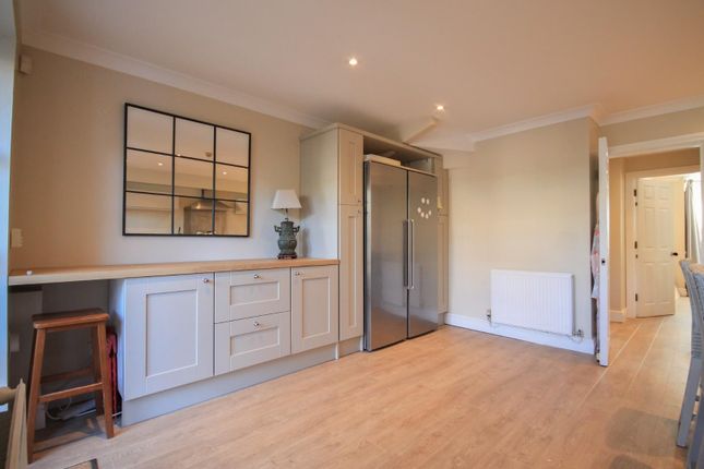 Town house to rent in Brookside, Cambridge