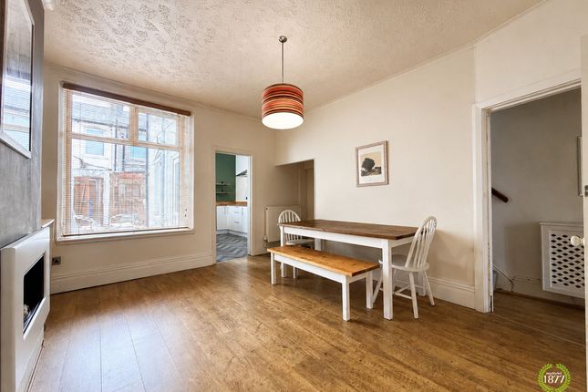 102 Sparth Road, Accrington photo 4