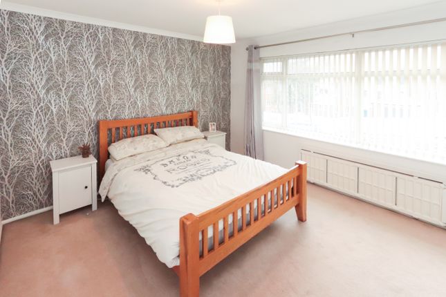 Maisonette to rent in Highgate Hill, Hawkhurst, Cranbrook