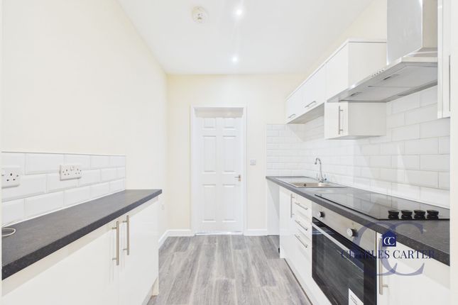 Flat 2, Tewkesbury photo 3
