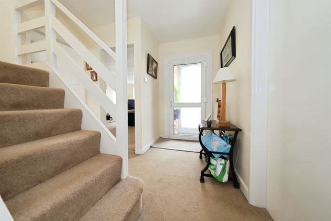 27, Kylemilne Way, Stourport-On-Severn photo 2