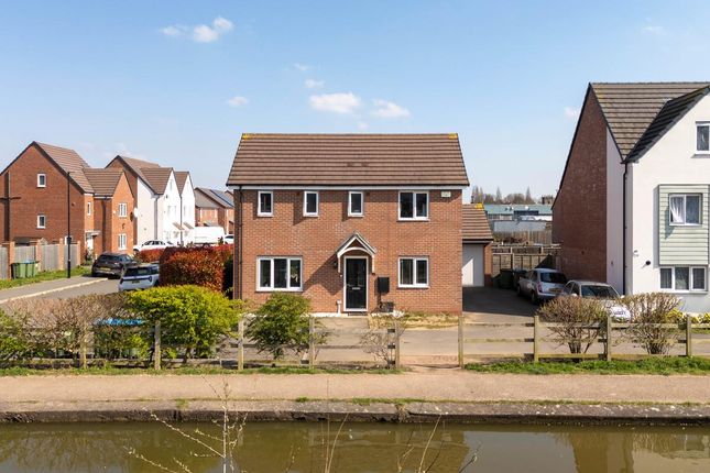 3-bed detached on 5, Cordin View, Coventry, £300,000