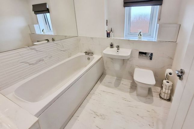 5, Eagle Way, Newcastle Upon Tyne photo 4