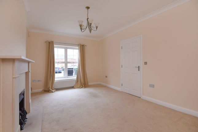 81, Beningfield Drive, St. Albans photo 3