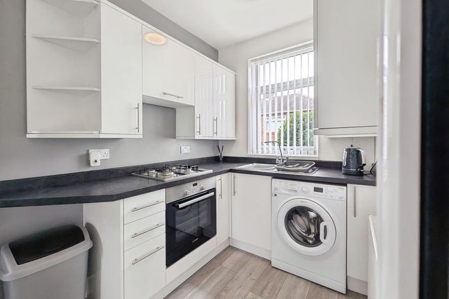 39, Springhill Gardens, Newcastle Upon Tyne photo 2