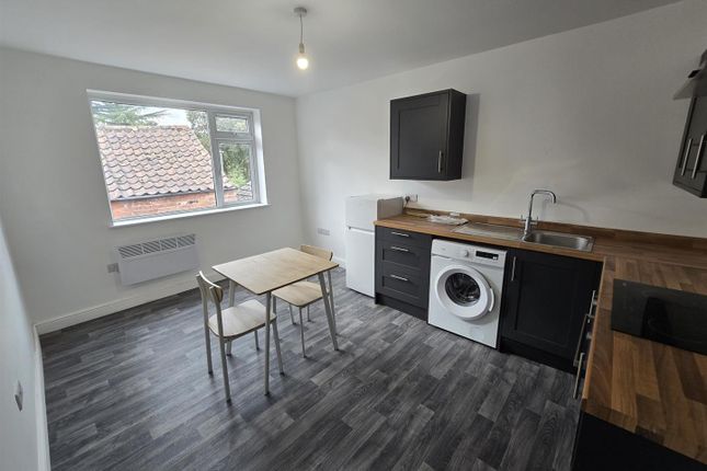 Flat 4, 24, Exchange Street, Retford photo 2