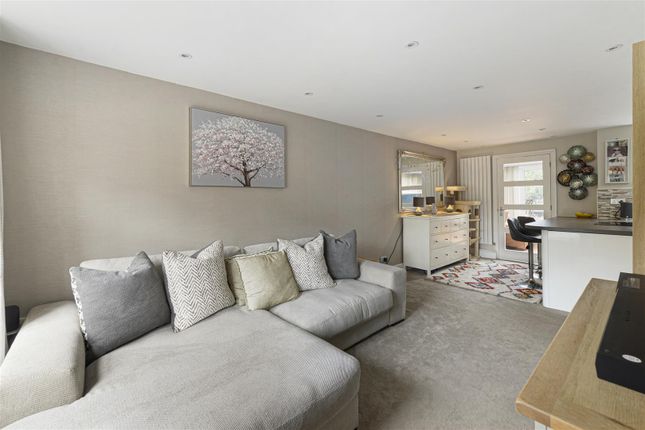 24, Bluebell Walks, Paddock Wood photo 4