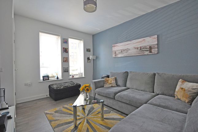 18, Cow Parsley Way, Newport photo 3