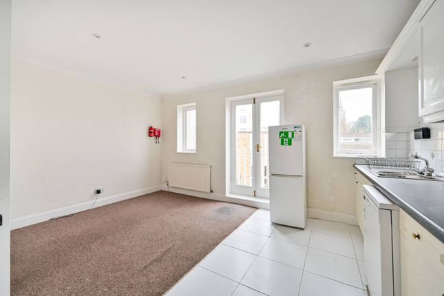 Nightingale Mews, Kingston photo 4