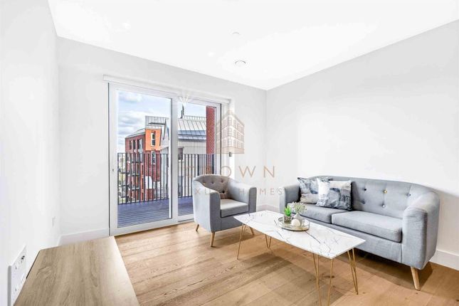Flat 48 Keybridge, 7A Exchange Gardens, London photo 2