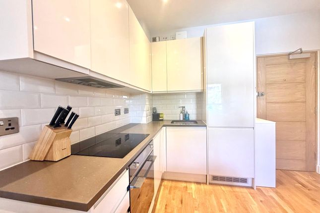Flat 1, Wyvern House, 25, Maybury Close, Camberley photo 3
