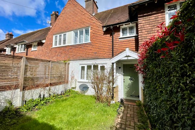 Thumbnail Terraced house to rent in Tally Road, Oxted