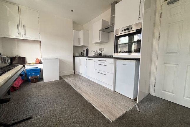 232A, Railway Street, Cardiff photo 3