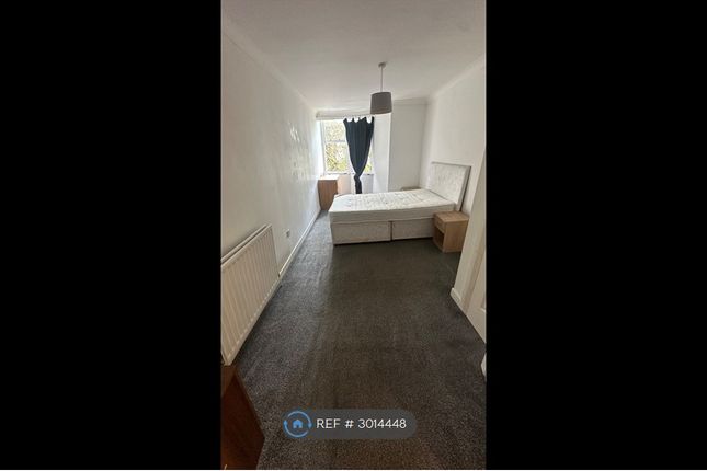 Flat, Glasgow photo 4
