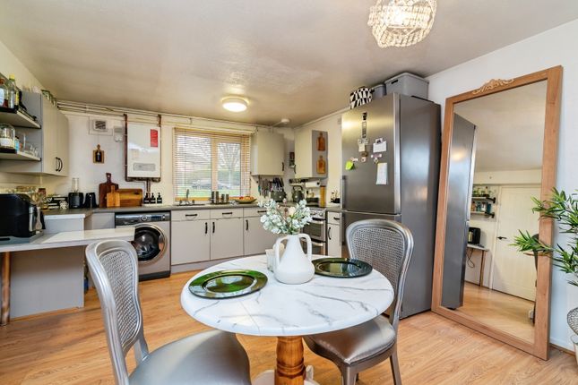14, Wyton Close, Nottinghamshire photo 3