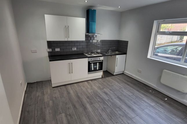 Flat 11, 60-62, Delaunays Road, Manchester photo 2