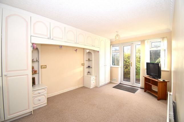 135 Pilton Vale, Newport photo 4