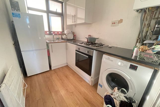 Flat to rent in Ardleigh Green Road, Hornchurch