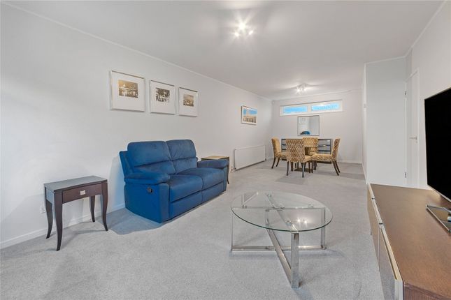 42, Chester Close South, London photo 4