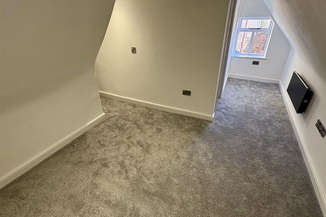 Apartment 2, 1 & 1a, Newland, Lincoln photo 3