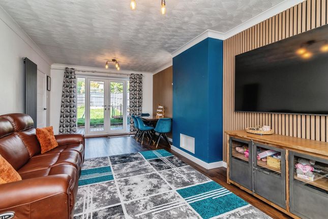 60, Stirling Grove, Nottingham photo 3