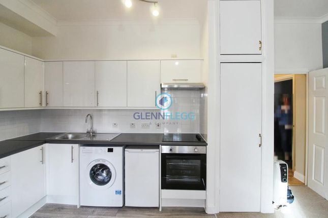 Flat 4, 37, Upton Park, Slough photo 4