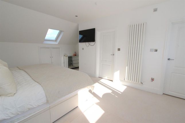 Bed 1B.Jpg