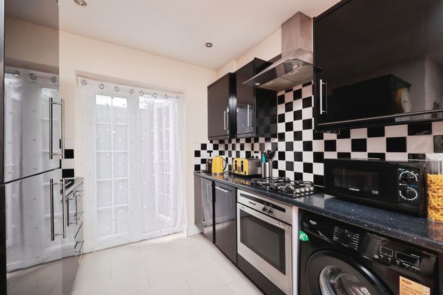 1a, Holywell Road, Watford photo 4