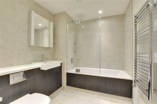 Flat to rent in Wyndham Apartments, London