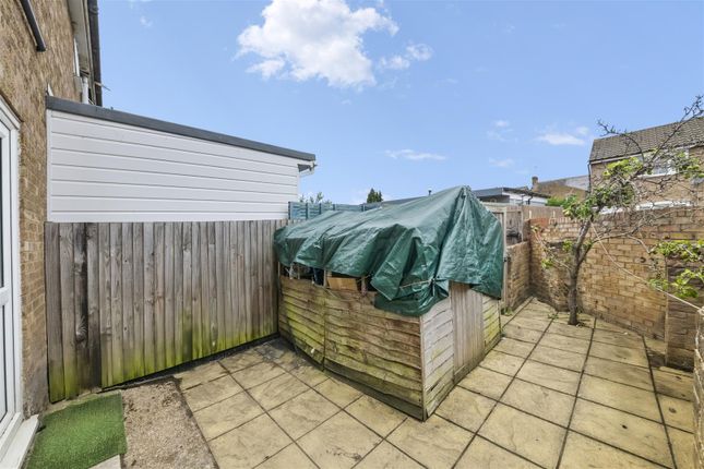 1C, Yew Avenue, West Drayton photo 4