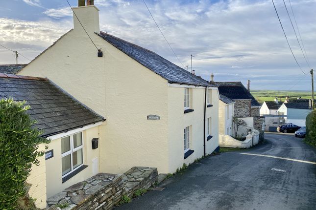 Thumbnail Semi-detached house for sale in Hilldene, Treknow