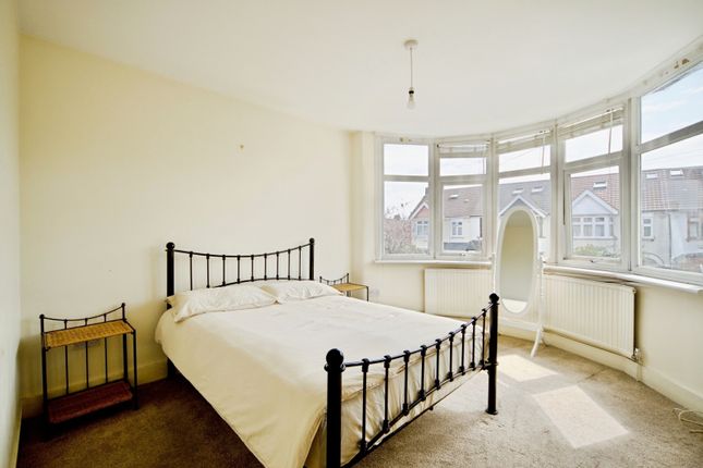 29, Cranleigh Gardens, London photo 4
