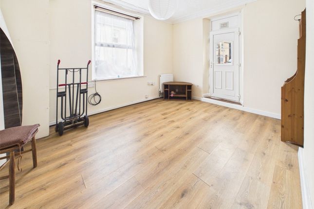 Flat 2, 10, Northfield Road, Devon photo 3