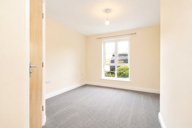 Flat 1 Howard Court,, Tudor Way, Woking photo 4
