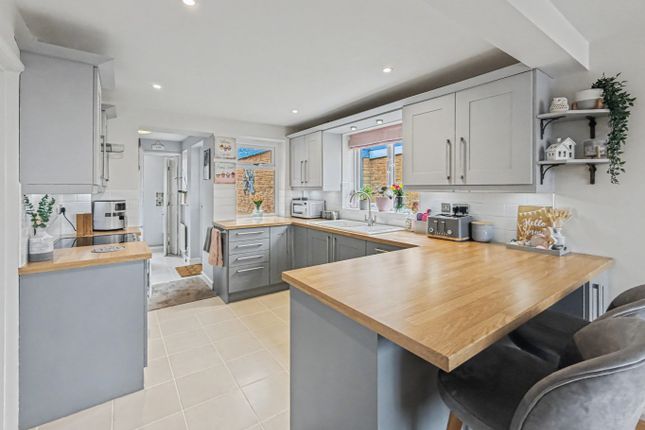 112 Carlton Road, Bilton, Warwickshire photo 3
