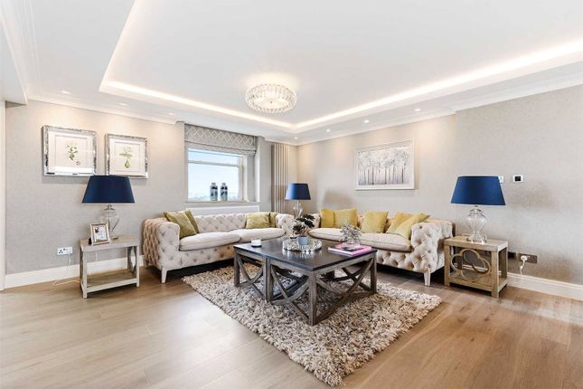Penthouse 1003 Boydell Court,, St Johns Wood Park, London photo 2