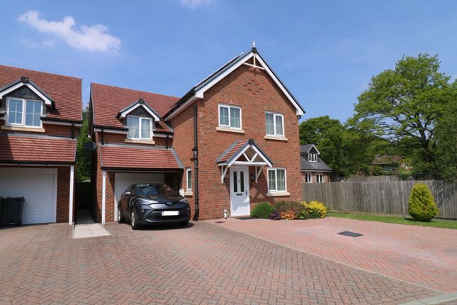 Thumbnail Detached house to rent in Hellyar Rise, Hedge End, Southampton