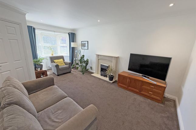 10, Hillheads Court, Whitley Bay photo 2