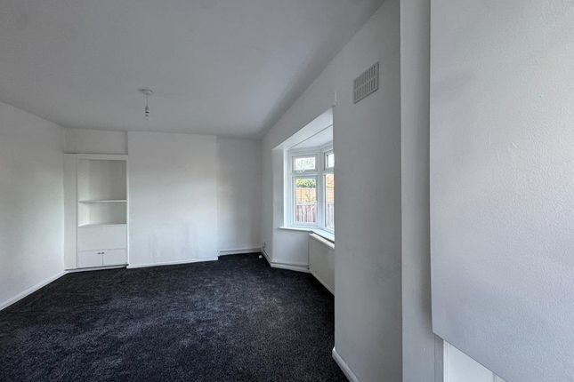 Shepton Crescent, Nottingham photo 4