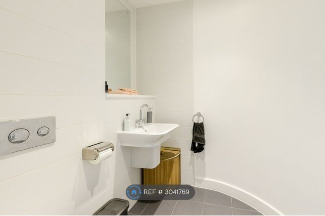 Camellia Apartments Hilltop Avenue, London photo 4